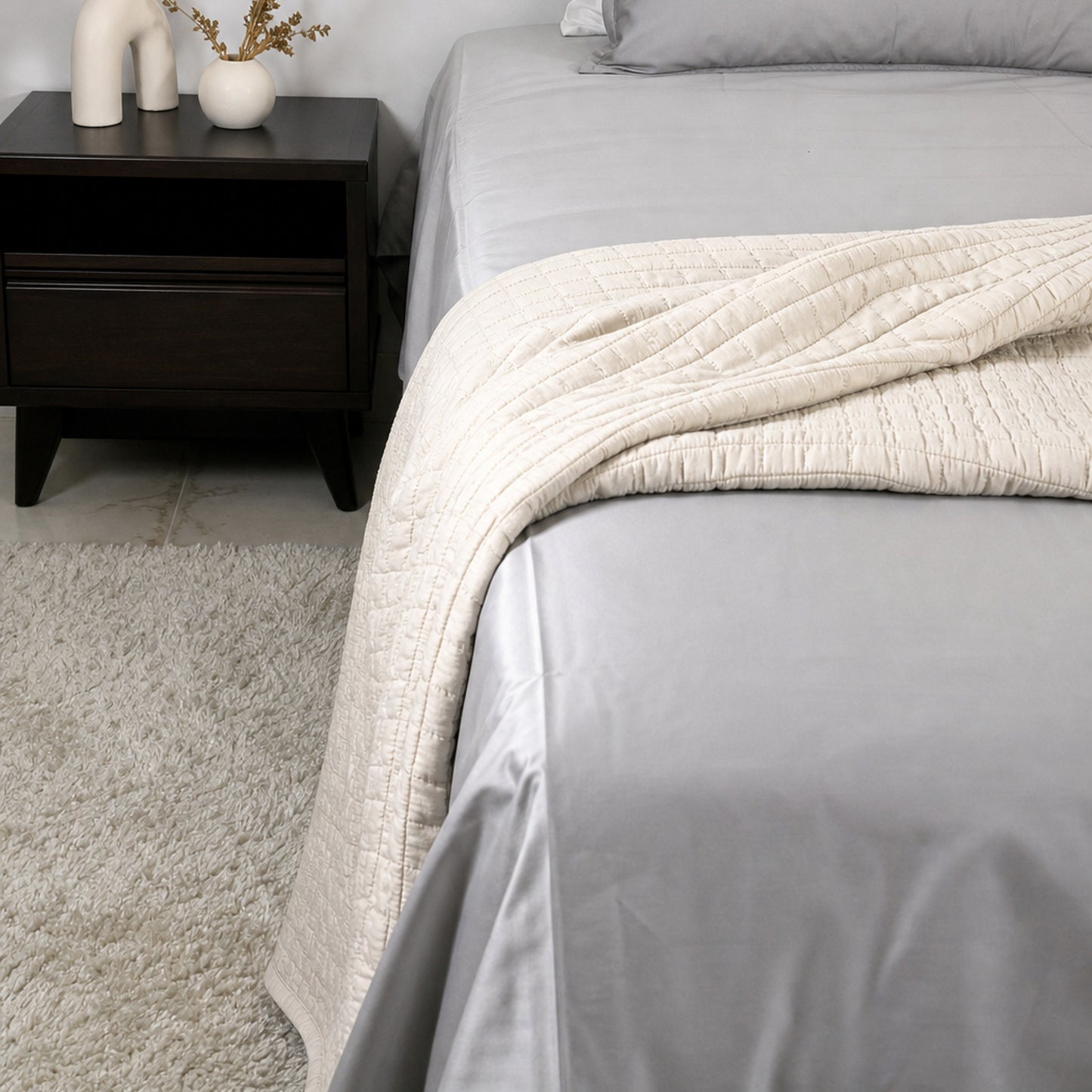 Homlin Luxury Sateen Cotton Bedsheet - 800 TC product photo - 06-bedsheet-set-gray-nightstand-vertical.jpg