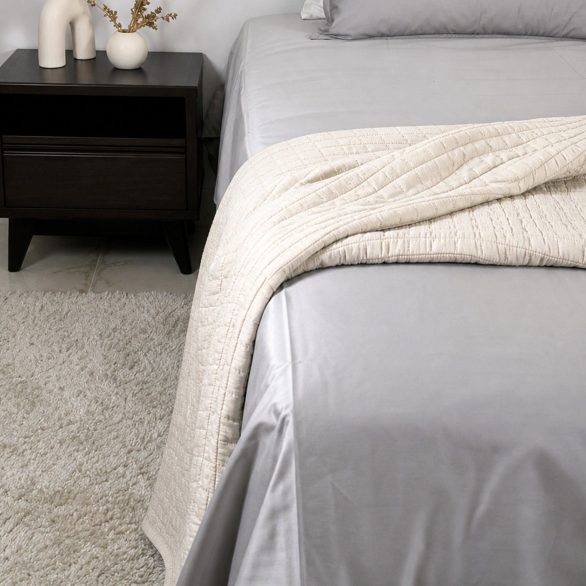 Homlin Luxury Sateen Cotton Bedsheet - 800 TC product photo - 06-bedsheet-set-gray-nightstand-vertical.jpg