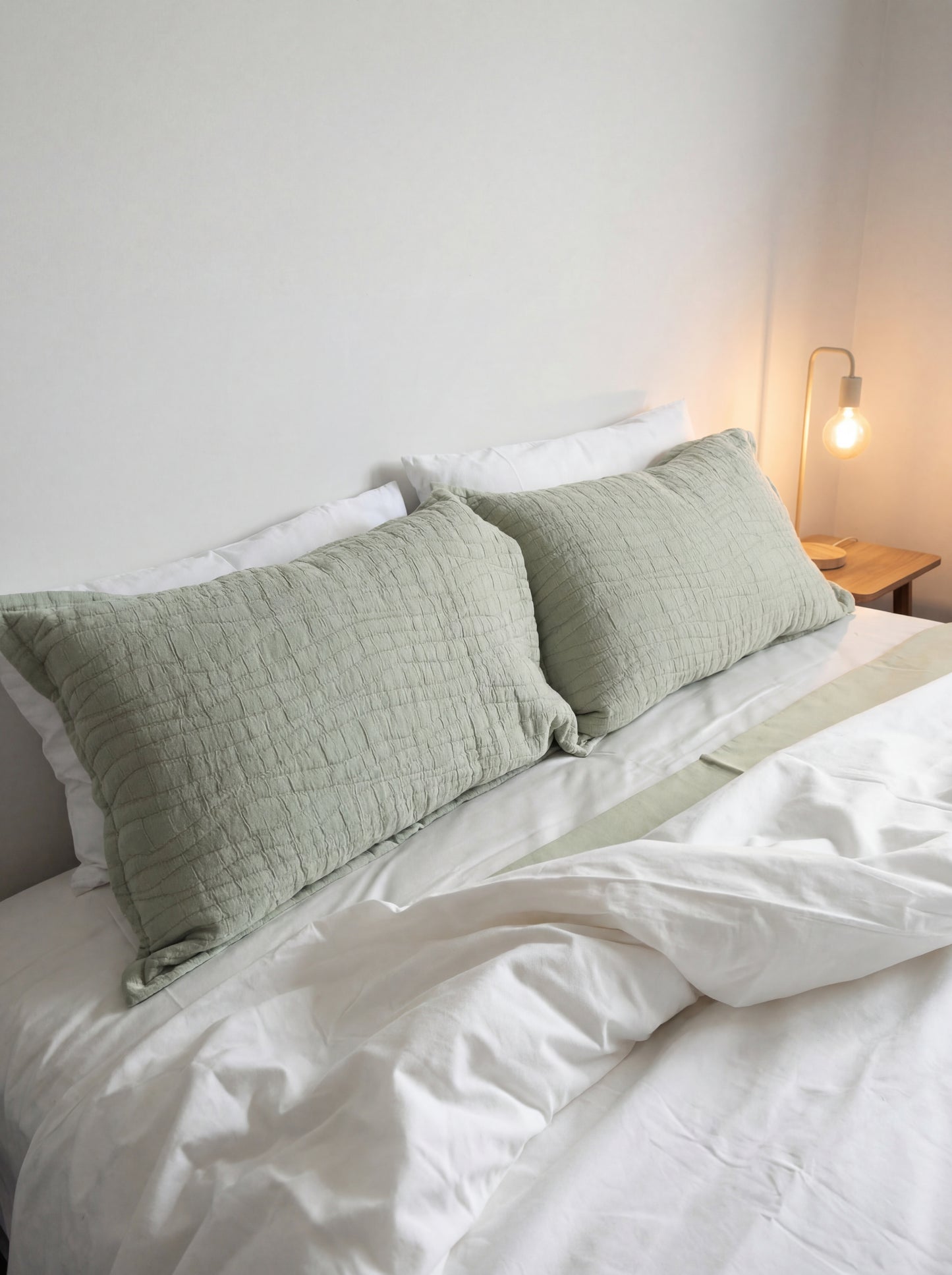 The Serene Nile Wave Quilt
