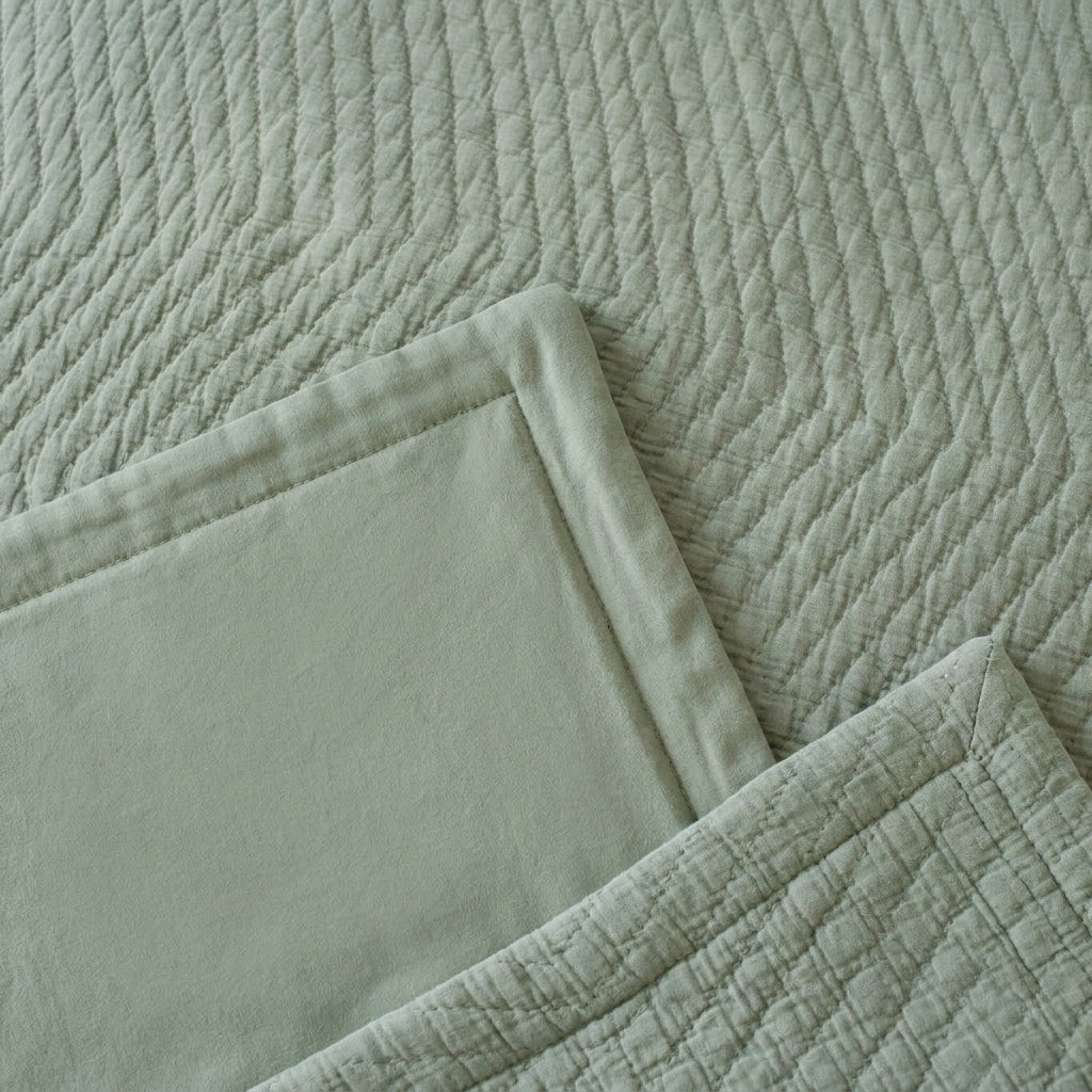 The Royal Giza Diamond Quilt